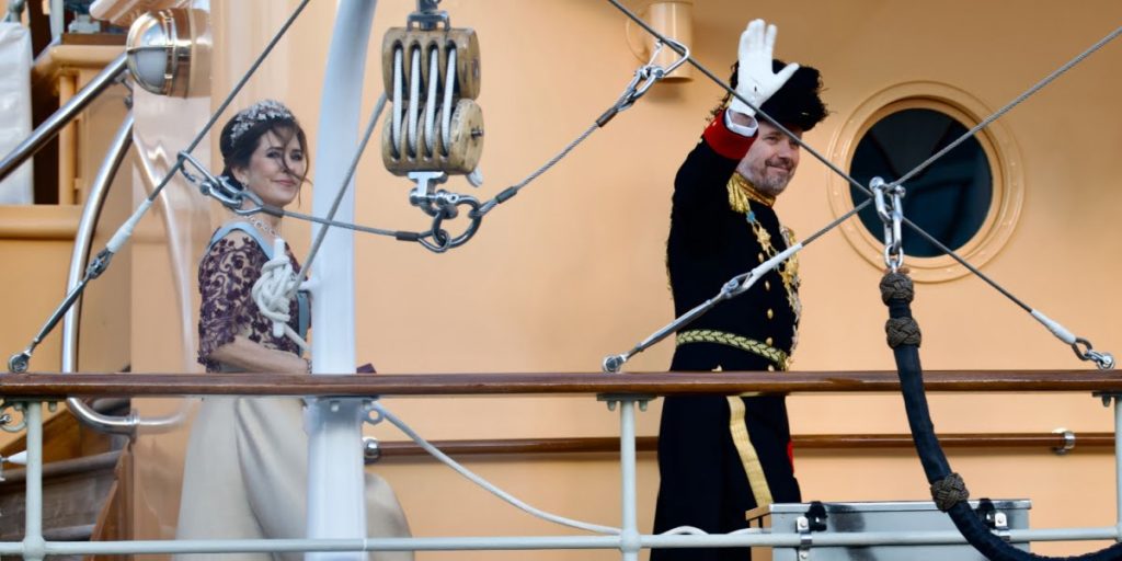 Afslører stor nyhed: I år vil kongeparret pryde det