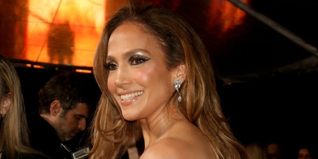 For øjnene af alle: Jennifer Lopez taber nederdelen