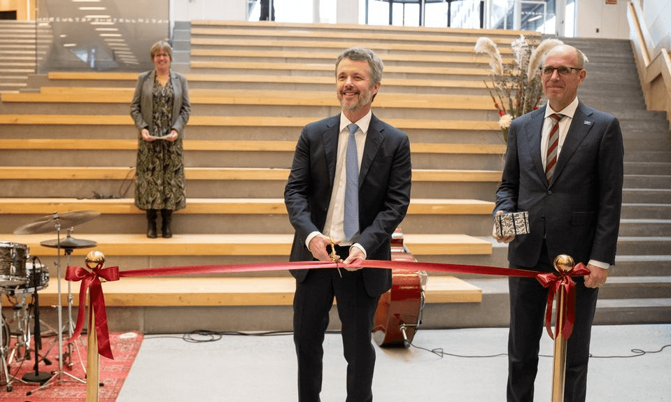 Langt om længe: Tirsdag kunne kong Frederik endelig officielt indvie den