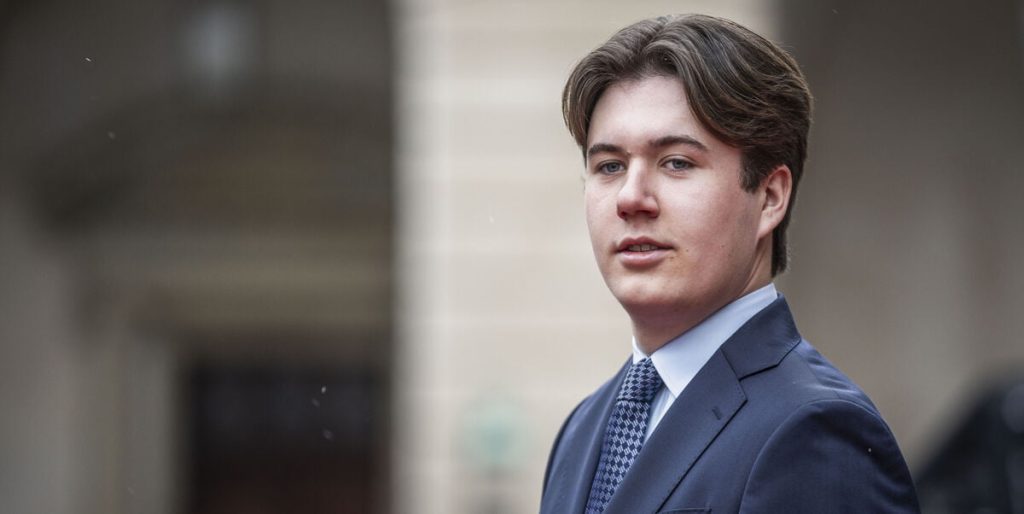 Ups: Afslører fortrolige oplysninger om kronprins Christian