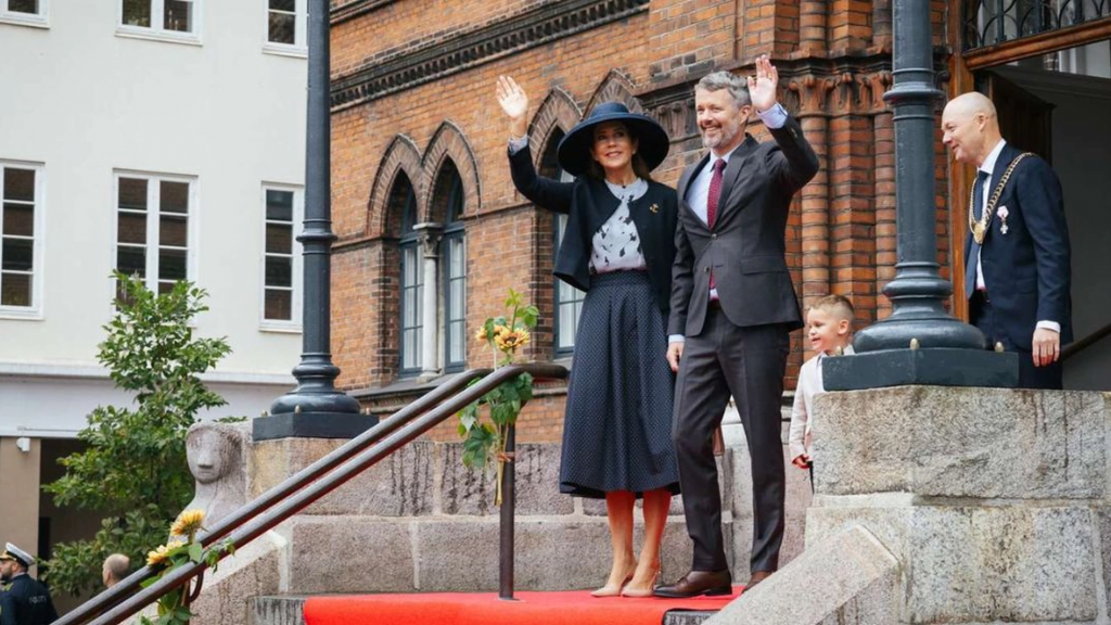 Kongeparret afslører overraskende nyt: Her er deres planer for næste år