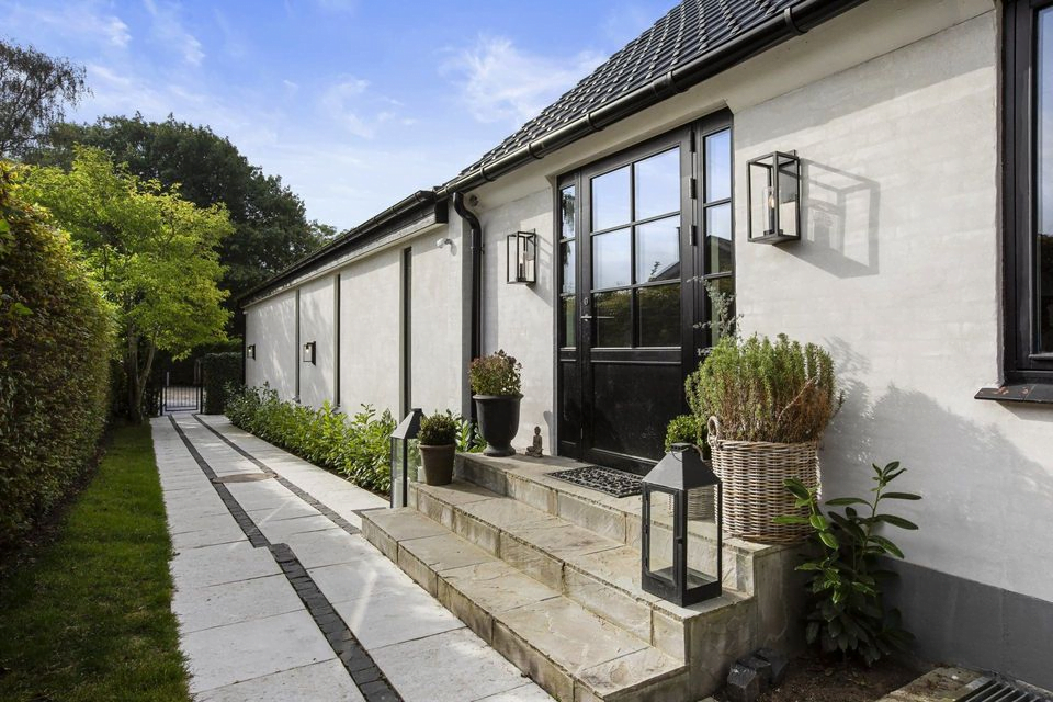 Nu sælger Medina sin luksusvilla: Se hele boligen her