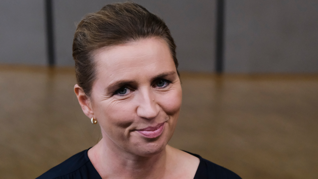 Mette Frederiksen: Finder ro i kærligheden på tv