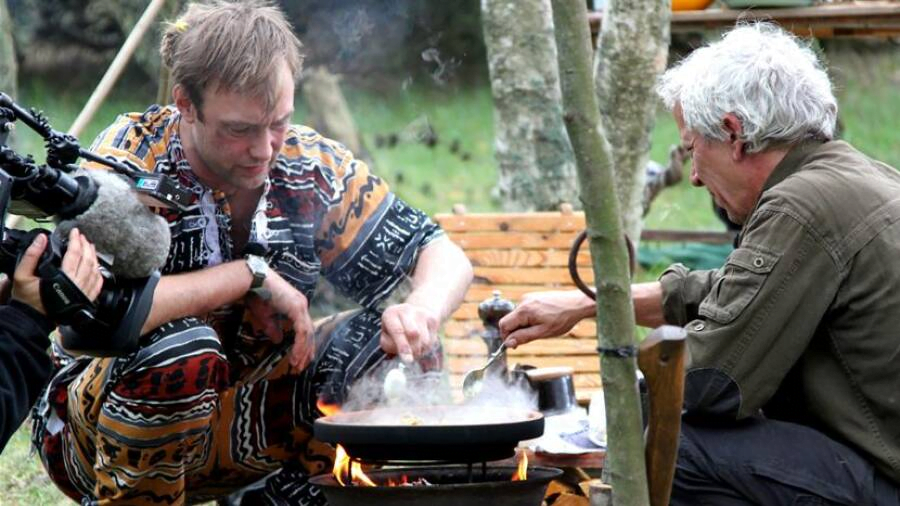 Er du til eventyr, kammeratskab og bålmad? – Så søger DR dig