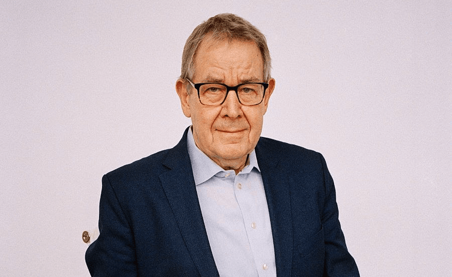 Poul Nyrup Rasmussen med stor nyhed