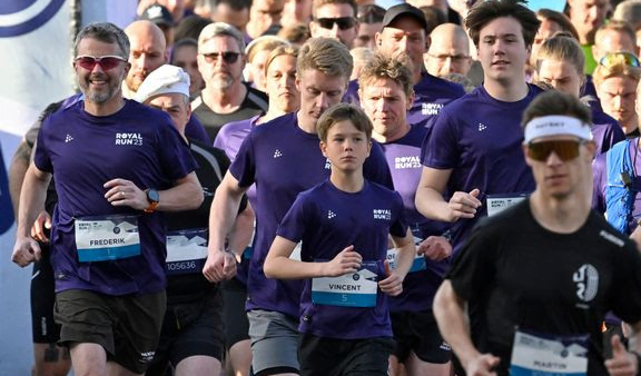 Nogle nød turen, mens andre løb stærkt: Se de kongeliges løbetider her
