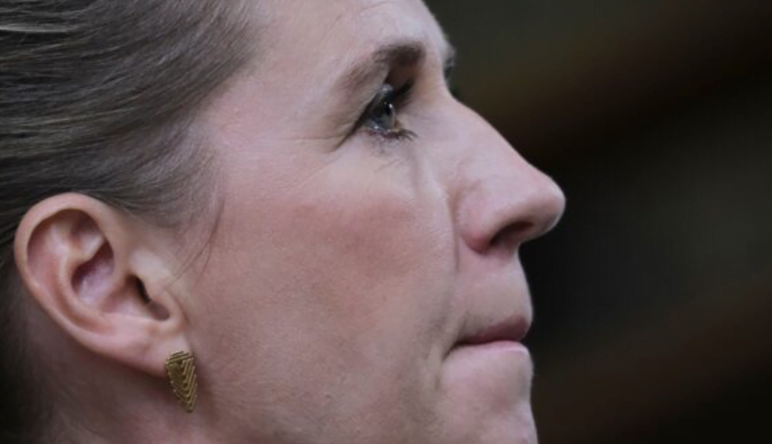 Trist melding: Nu reagerer Mette Frederiksen i rørende opslag