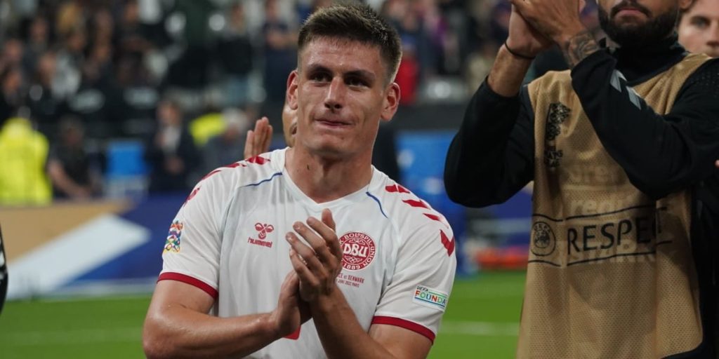 Joakim Mæhle har sat sig i den varme stol: Afslører sød detalje med kæresten