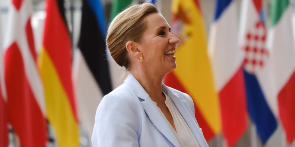 Går amok på sociale medier: TV 2 sender spydig kommentar til Mette Frederiksen 