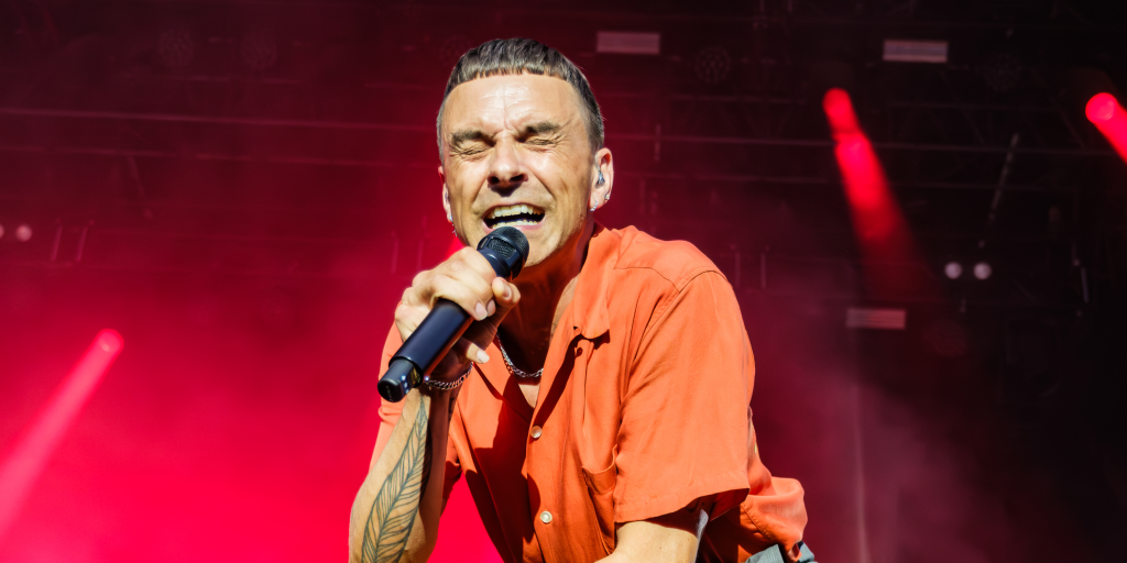 Ændring af scenen: Skaber vrede blandt Simon Kvamms fans