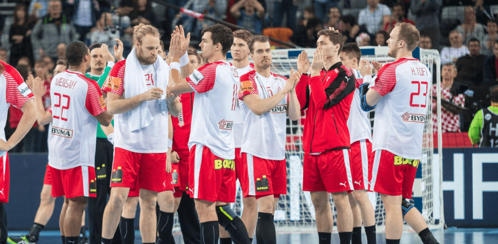 Jesper Madsen kollapsede på banen under Champions League: Nu er der nyt