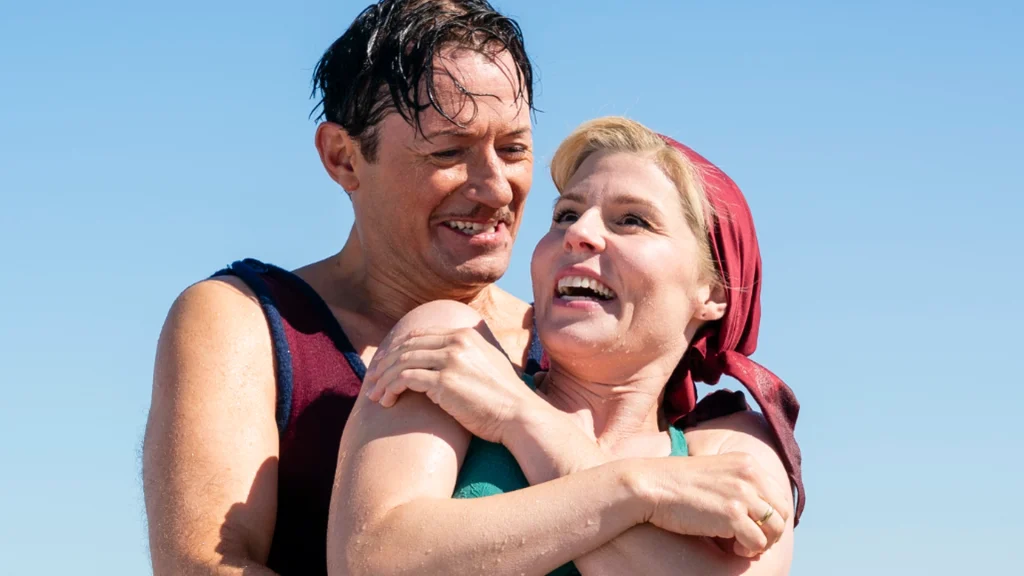 Cecilie Stenspil i tårer: Årsagen er rørende