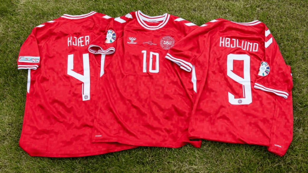 I dag sker det: Sådan får du fingre i Herrelandsholdets spillertrøjer