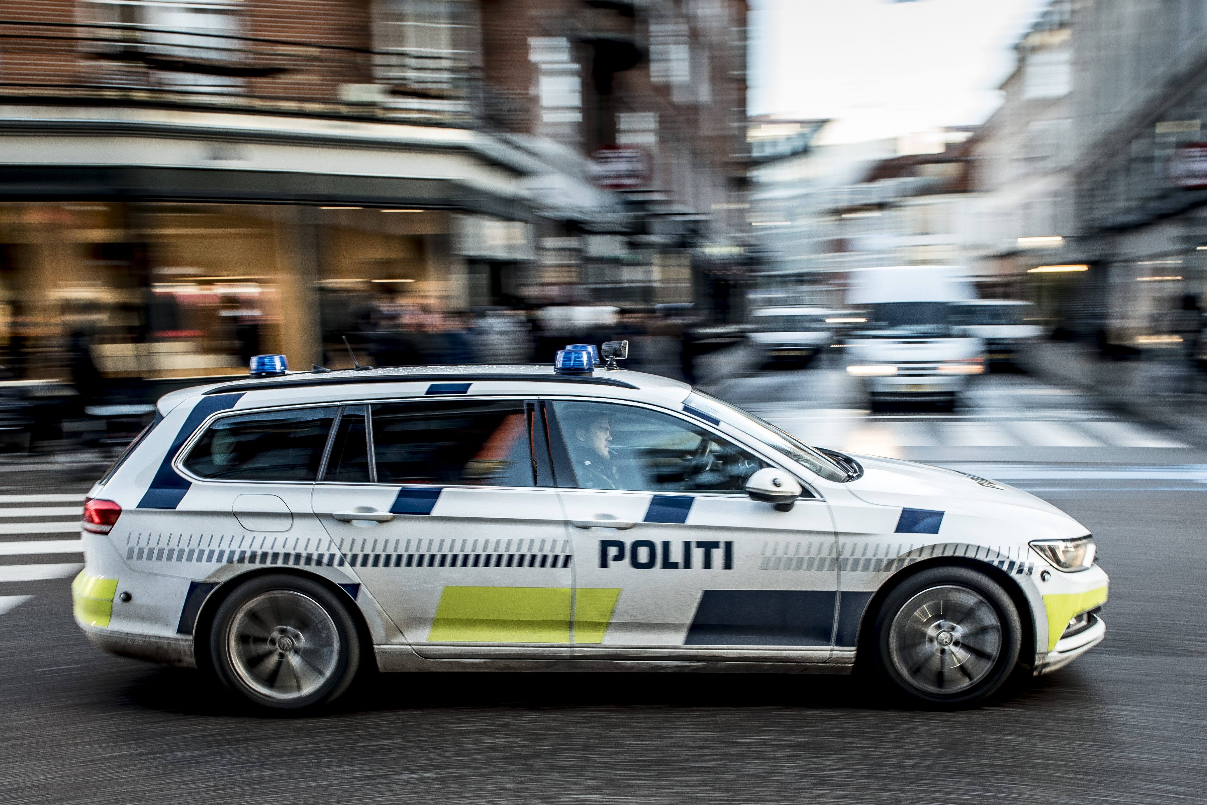Politibetjent løn