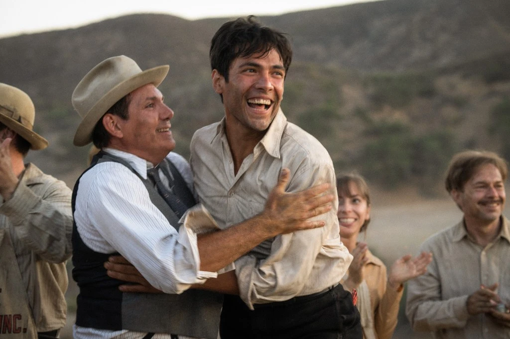 Lukas Haas and Diego Calva in 'Babylon'